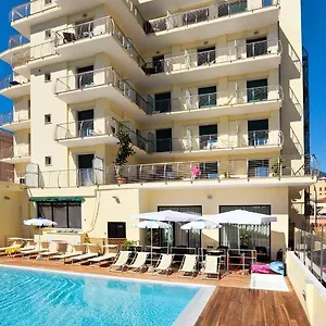 Hotel Excelsior E